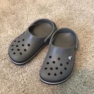 New W/O Tags Toddler Boys Sz 9 Gray Crocs